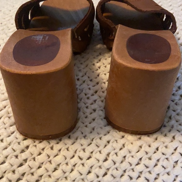 Vintage Italian Wood Wedge/ Block Heeled Sandal-Women’s Size 7 - Picture 6 of 8